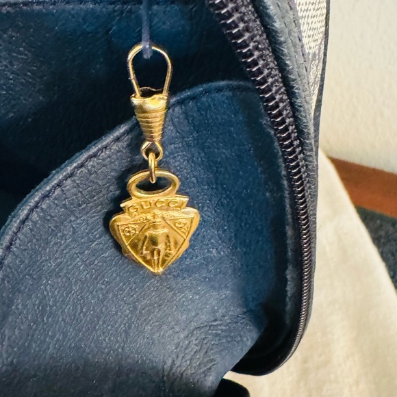 AUTHENTIC VINTAGE GUCCI Navy Monogram GG BAG 80’s W/GUCCI Dustbag Excellent Cond - Picture 7 of 14